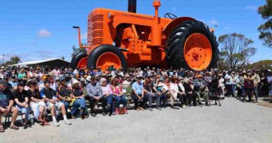 Tractor, Australia