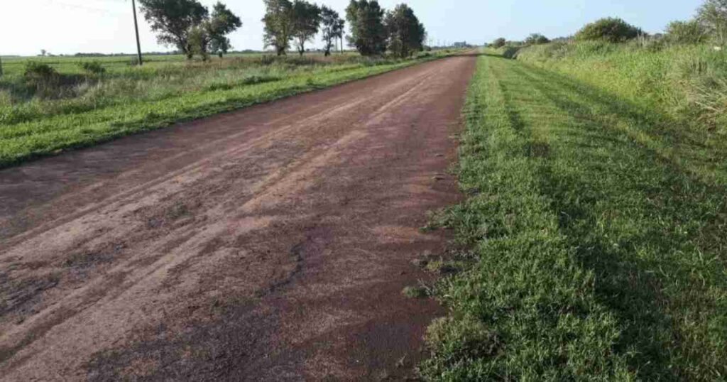 Santa fe, camino rural, terror