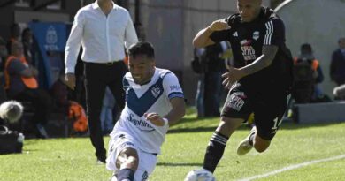 Vélez, Riestra, Liga Profesional de Fútbol