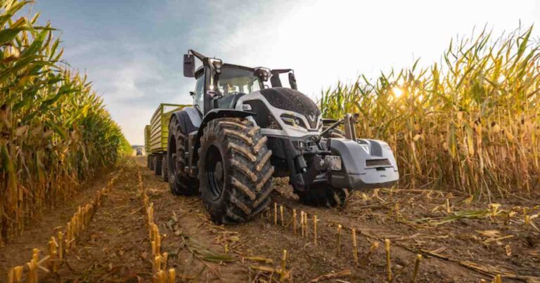 Tractor, maquinaria agrícola, tecnología